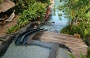 SILOSO BEACH RESORT. Scivoli per tuffi e piattaforme in legno per rilassarsi: non solo nuoto in questa invitante piscina!