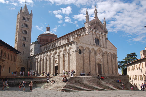MASSA MARITTIMA - La cattedrale di San Cerbone rappresenta uno dei più importanti monumenti di architettura romanica della Maremma e della Toscana