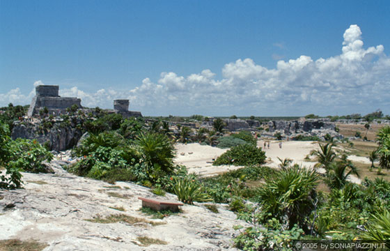 TULUM - Il sito archeologico a picco sul Mar dei Caraibi