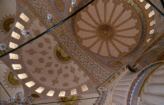 ISTANBUL  - Moschea Blu - Sultan Ahmet Camii - soffitti a cupola