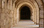 CAPPADOCIA. Portico nella corte interna del Caravanserraglio di Sulttanhani