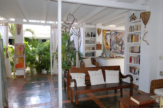 GRAN ROQUE - Posada Acuarela: il soggiorno è aperto sul patio interno, come nella miglior tradizione mediterranea
