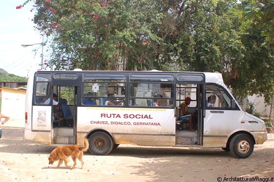 PARCO NAZIONALE HENRI PITTIER - La Ruta Social, ovvero il bus che collega Playa Chuao al villaggio nell'interno