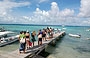 GRAN ROQUE. Sulla banchina i turisti attendono le barche per raggiungere le isole