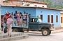 CHUAO. Turisti e venezuelani su una camionetta diretta a Playa Chuao