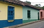 PARCO NAZIONALE HENRI PITTIER. Variopinti edifici costeggiano le vie di Choronì, il principale villaggio coloniale del parco