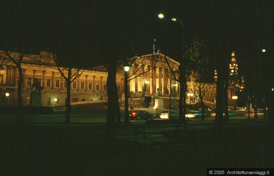 L'AREA DEL RING - Il Parlamento by night