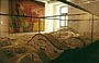 VIENNA TRA IL RING E IL GURTEL . Sala espositiva della KunstHaus Wien - particolare di un modello di architettura di Hundertwasser 