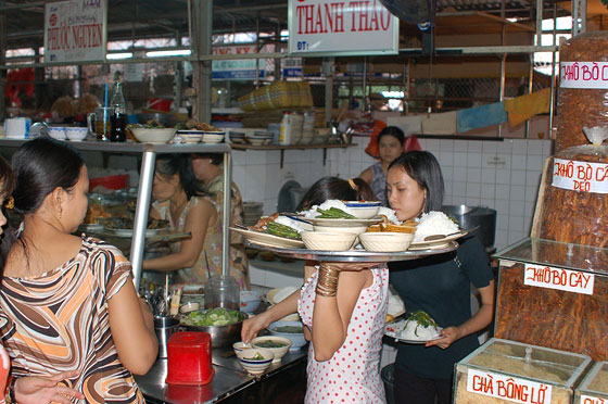 HO CHI MINH CITY - Cholon e il grande mercato cinese, animo del quartiere