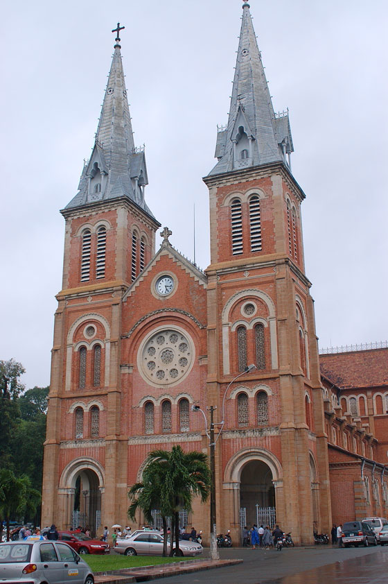 HO CHI MINH CITY - Cattedrale di Notre Dame