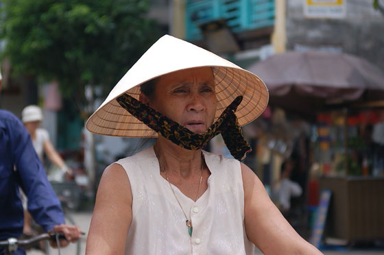 HOI AN - Primo piano di una anziana signora vietnamita
