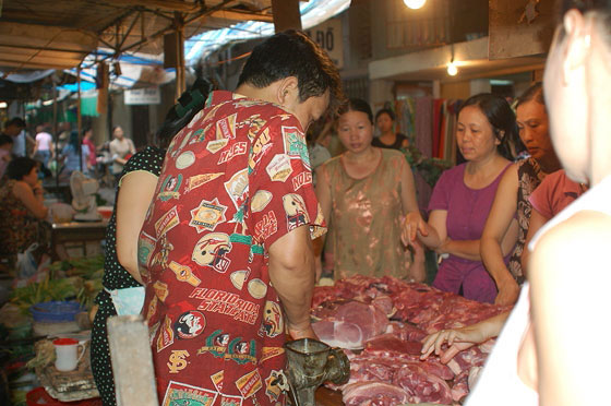 HANOI - Carni al mercato di Pho Gia Ngu 