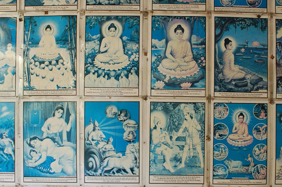 HANOI - Pagoda di Tran Quoc: vecchie stampe di simboli e rappresentazioni buddiste