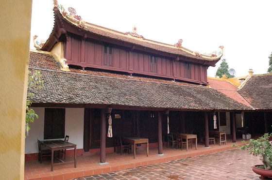 HANOI - La Three gate Reception Area della Pagoda di Tran Quoc 