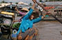 MERCATO GALLEGGIANTE DI CAI RANG. Colori, barche, animazione, donne con i loro cappelli conici (non bai tho), rendono questo mercato galleggiante meraviglioso