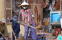 HOI AN. Donna al lavoro nel cantiere stradale nei pressi del Museo della Cultura di Sa Huynh