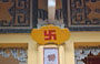 VIETNAM CENTRALE. Pagoda Nazionale di Dieu De a Hué: la svastica in senso orario di buon auspicio