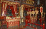 HANOI. Van Mieu: altare nel Santuario Khai Tanh