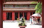 HANOI. La sala principale del Tempio di Ngoc Son vista dal padiglione fronte lago
